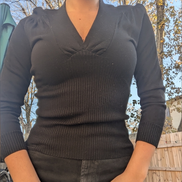 V Neck Ideology Long Sleeve Sweater - Picture 2 of 4